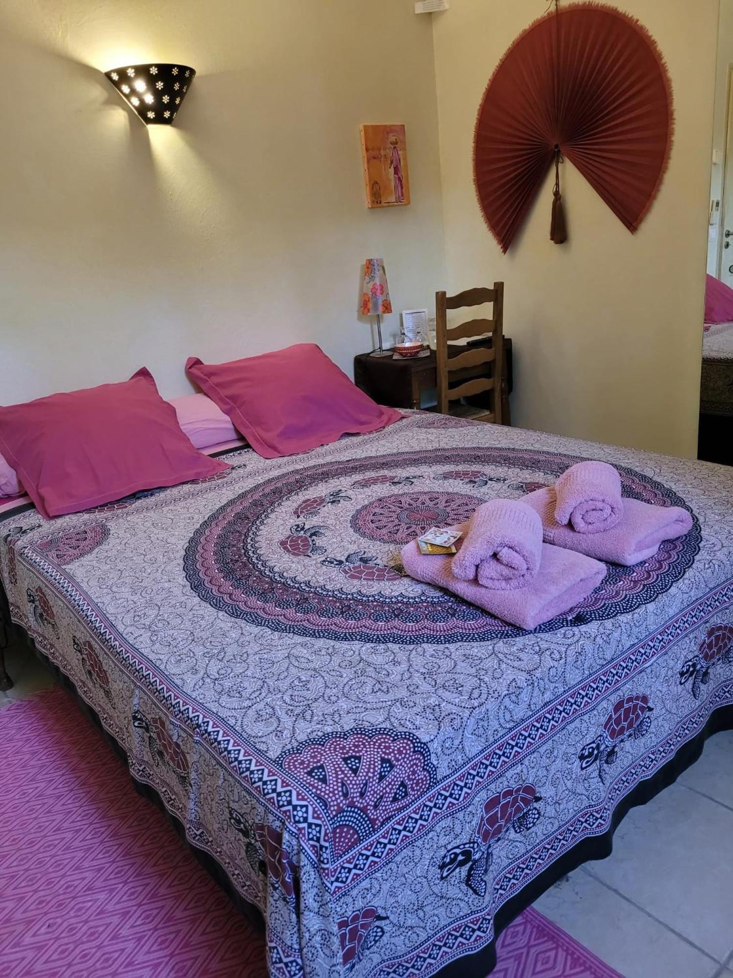 Bed and Breakfast La Maison De Jenny Монтору Экстерьер фото